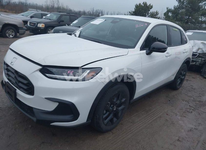 Photo 2 of 2024 Honda Hr-v (VIN 3CZRZ2H51RM754053)