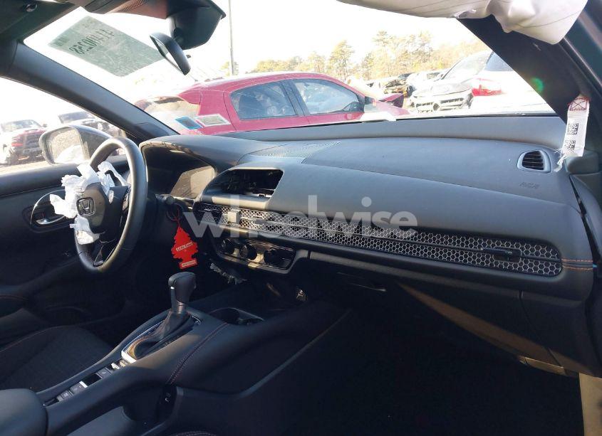 Photo 5 of 2025 Honda Hr-v AWD SPORT (VIN 3CZRZ2H51SM710530)