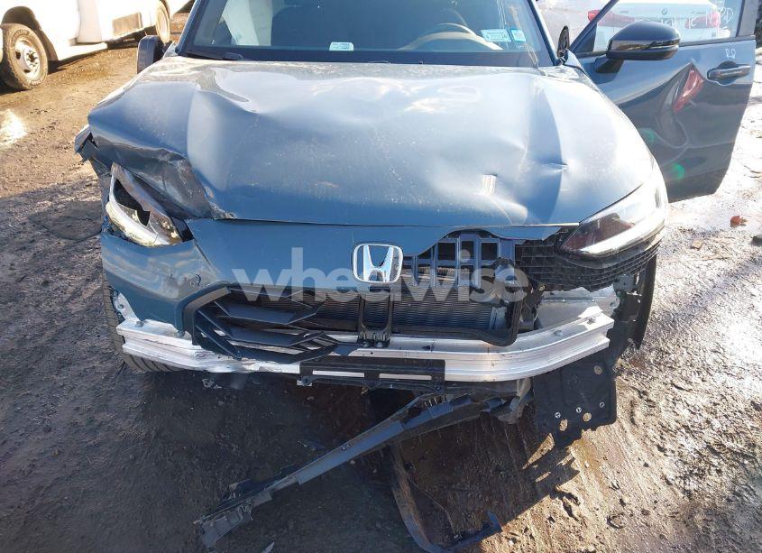 Photo 6 of 2025 Honda Hr-v AWD SPORT (VIN 3CZRZ2H51SM710530)