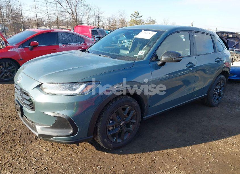 Photo 2 of 2025 Honda Hr-v AWD SPORT (VIN 3CZRZ2H51SM715792)