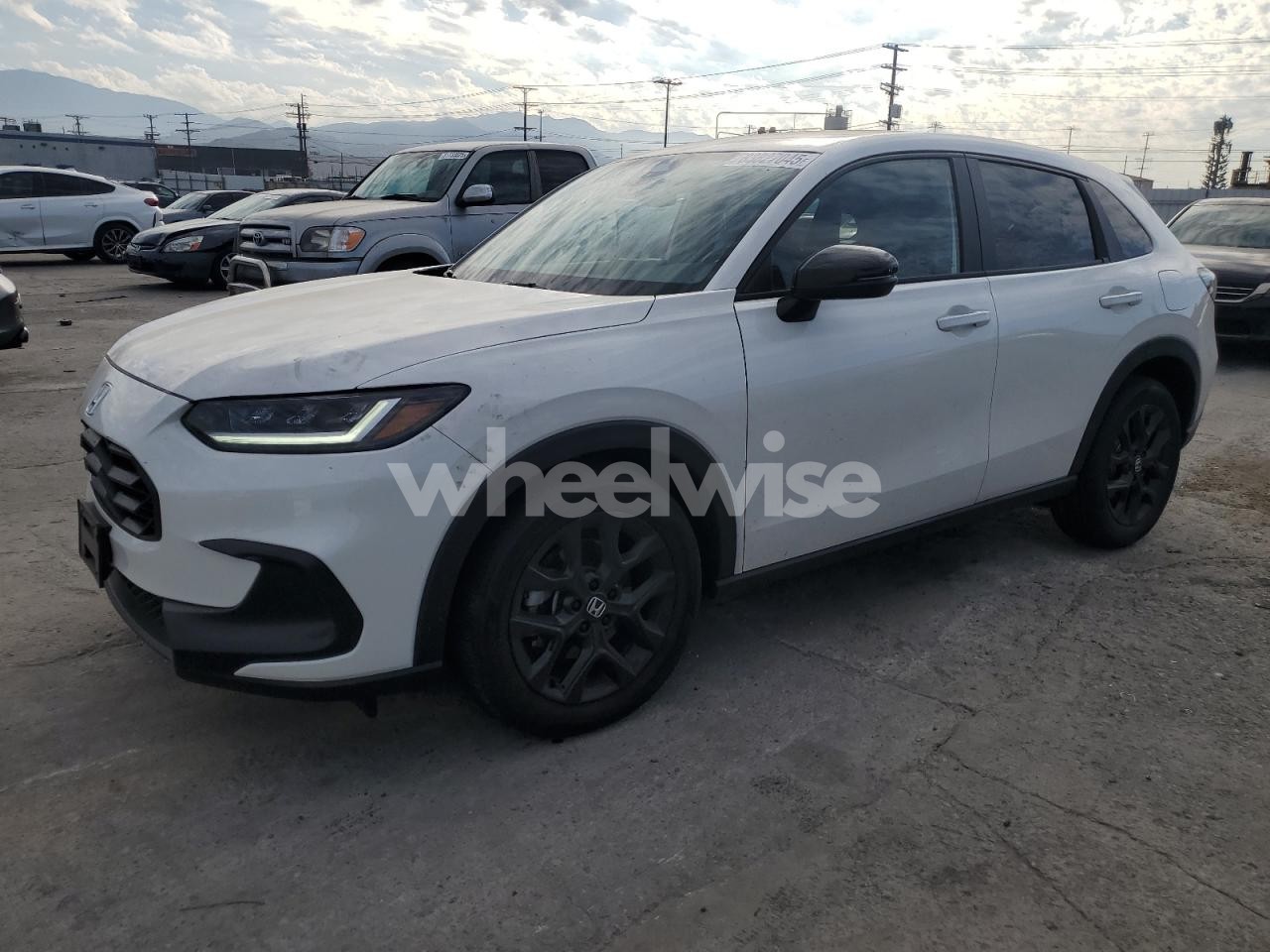 2025 HONDA HR-V SPORT (VIN 3CZRZ2H51SM761087) main photo