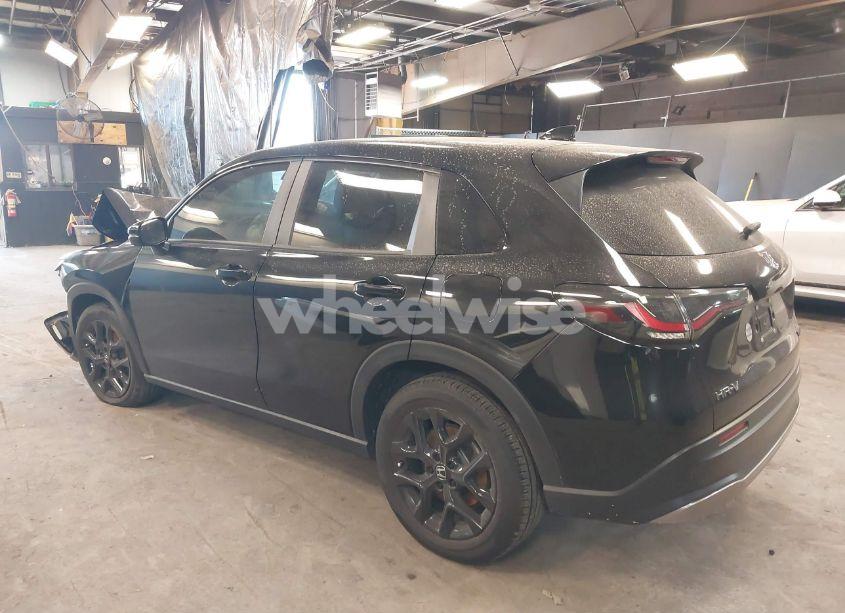 Photo 3 of 2024 Honda Hr-v AWD SPORT/AWD SPORT W/O BSI (VIN 3CZRZ2H52RM715679)