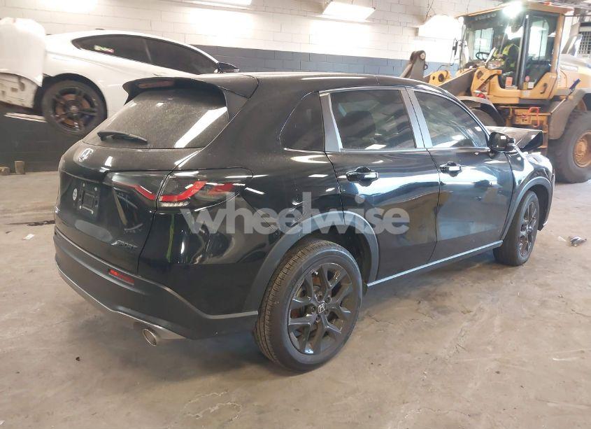 Photo 4 of 2024 Honda Hr-v AWD SPORT/AWD SPORT W/O BSI (VIN 3CZRZ2H52RM715679)
