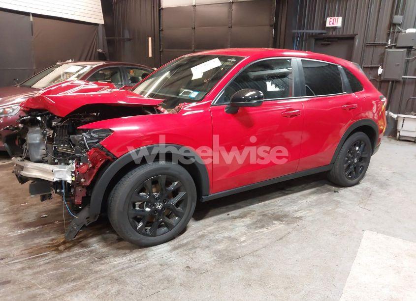 Photo 2 of 2025 Honda Hr-v AWD SPORT (VIN 3CZRZ2H52SM701299)