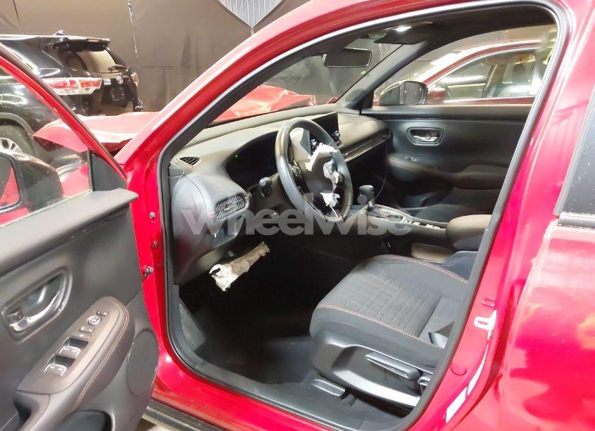 Photo 5 of 2025 Honda Hr-v AWD SPORT (VIN 3CZRZ2H52SM701299)