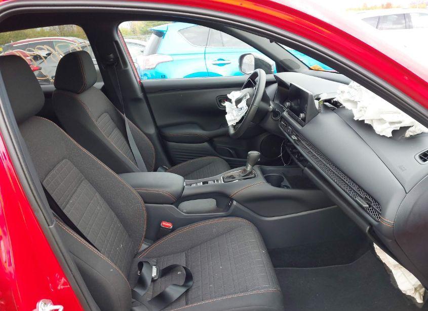 Photo 5 of 2025 Honda Hr-v AWD SPORT (VIN 3CZRZ2H52SM715560)