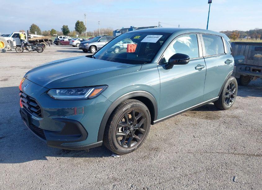 Photo 2 of 2024 Honda Hr-v AWD SPORT/SPORT (VIN 3CZRZ2H53RM755818)