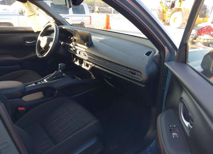 Photo 5 of 2024 Honda Hr-v AWD SPORT/SPORT (VIN 3CZRZ2H53RM755818)