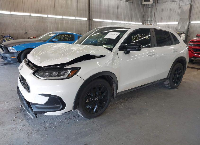 Photo 2 of 2024 Honda Hr-v AWD SPORT/AWD SPORT W/O BSI (VIN 3CZRZ2H53RM757391)