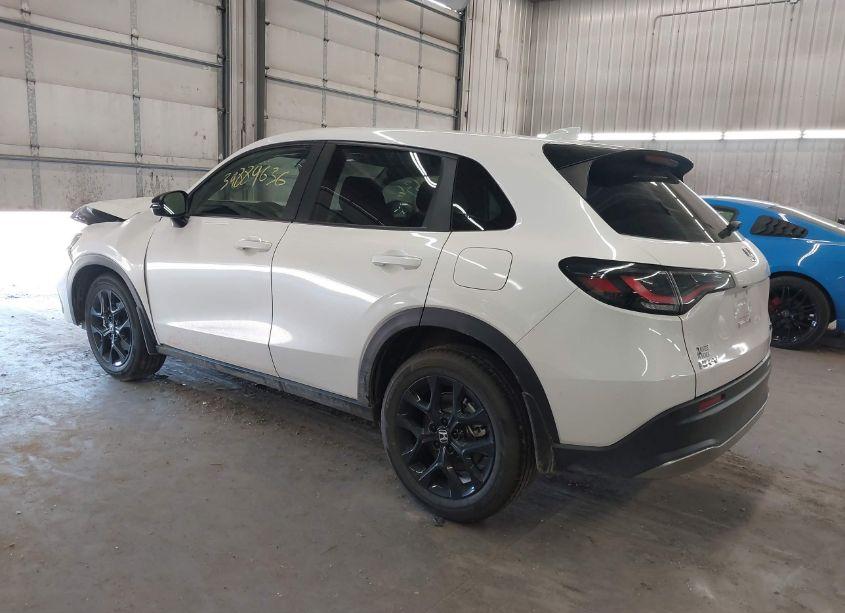 Photo 3 of 2024 Honda Hr-v AWD SPORT/AWD SPORT W/O BSI (VIN 3CZRZ2H53RM757391)