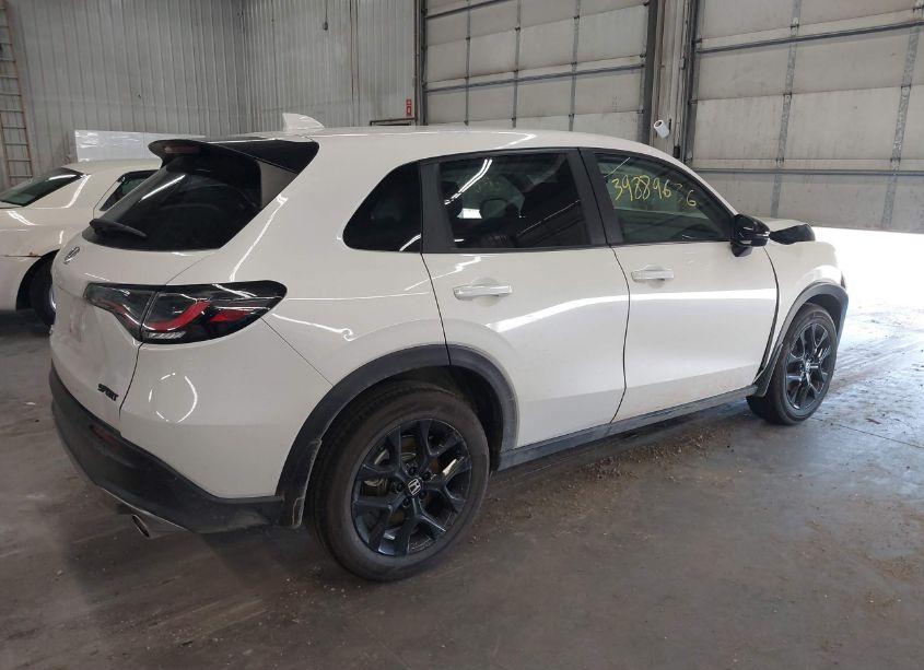 Photo 4 of 2024 Honda Hr-v AWD SPORT/AWD SPORT W/O BSI (VIN 3CZRZ2H53RM757391)