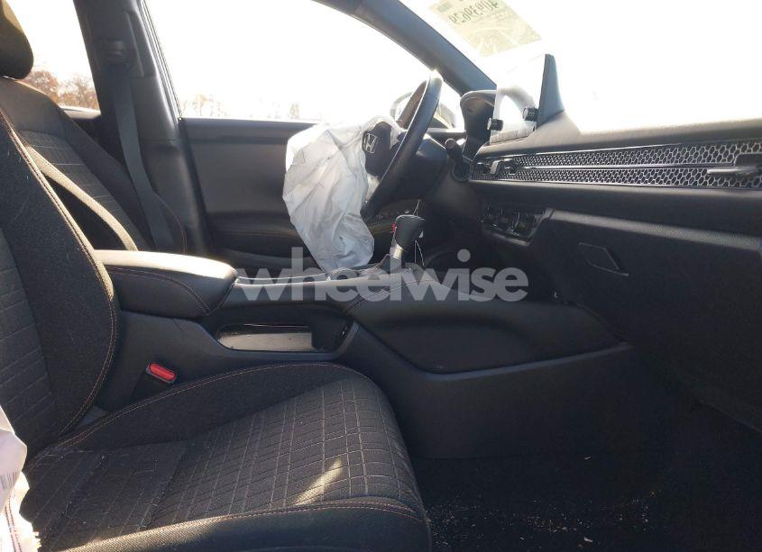 Photo 5 of 2024 Honda Hr-v AWD SPORT/AWD SPORT W/O BSI (VIN 3CZRZ2H53RM772828)