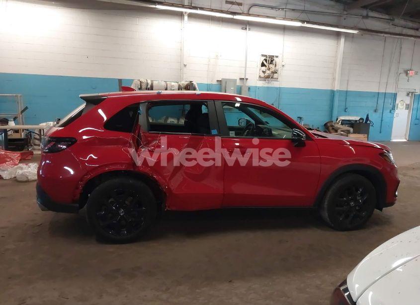 Photo 6 of 2025 Honda Hr-v AWD SPORT (VIN 3CZRZ2H53SM704969)