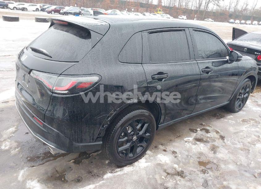 Photo 4 of 2025 Honda Hr-v AWD SPORT (VIN 3CZRZ2H53SM715891)