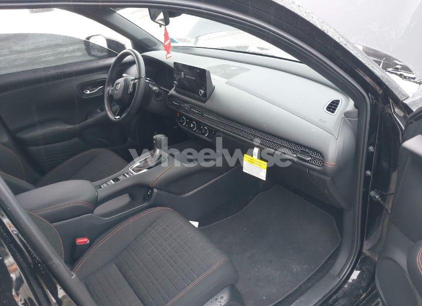 Photo 5 of 2025 Honda Hr-v AWD SPORT (VIN 3CZRZ2H53SM715891)