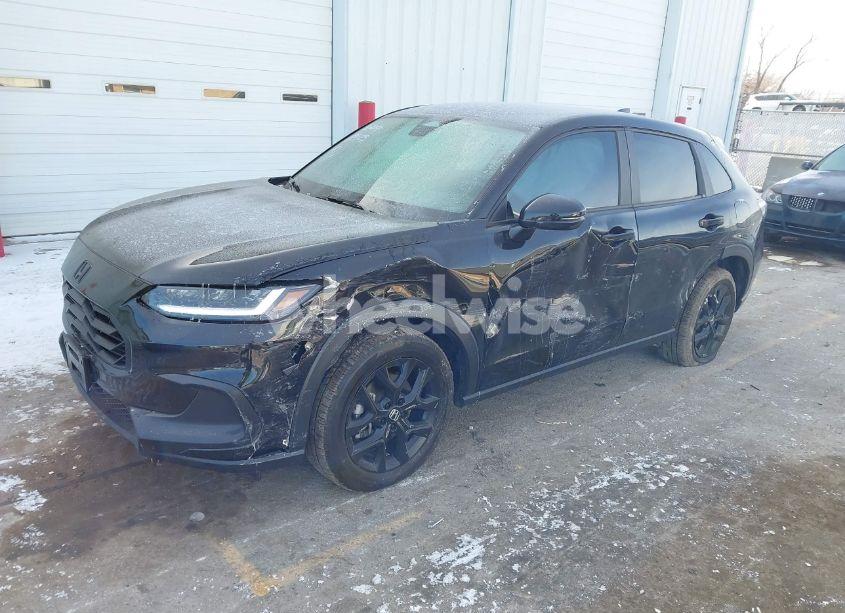 Photo 2 of 2024 Honda Hr-v AWD SPORT/AWD SPORT W/O BSI (VIN 3CZRZ2H54RM723525)