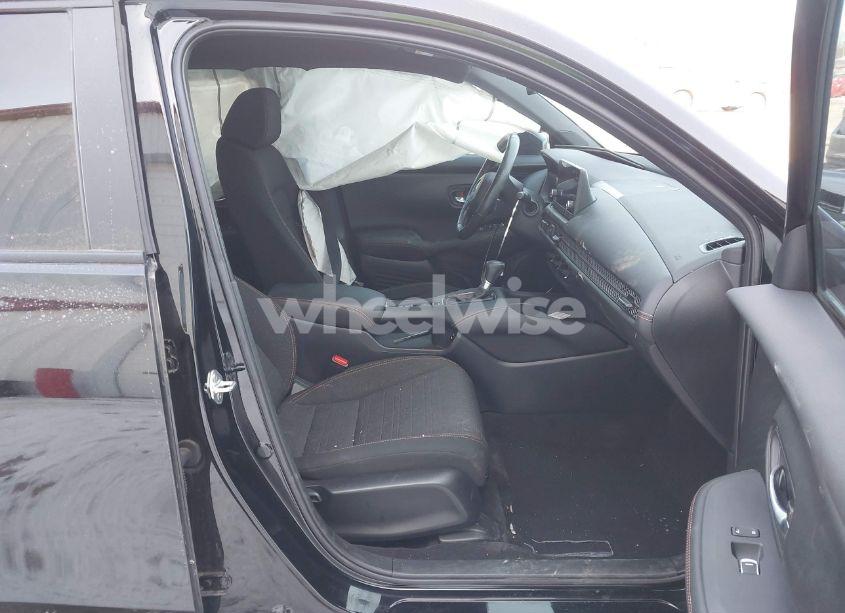 Photo 5 of 2024 Honda Hr-v AWD SPORT/AWD SPORT W/O BSI (VIN 3CZRZ2H54RM723525)