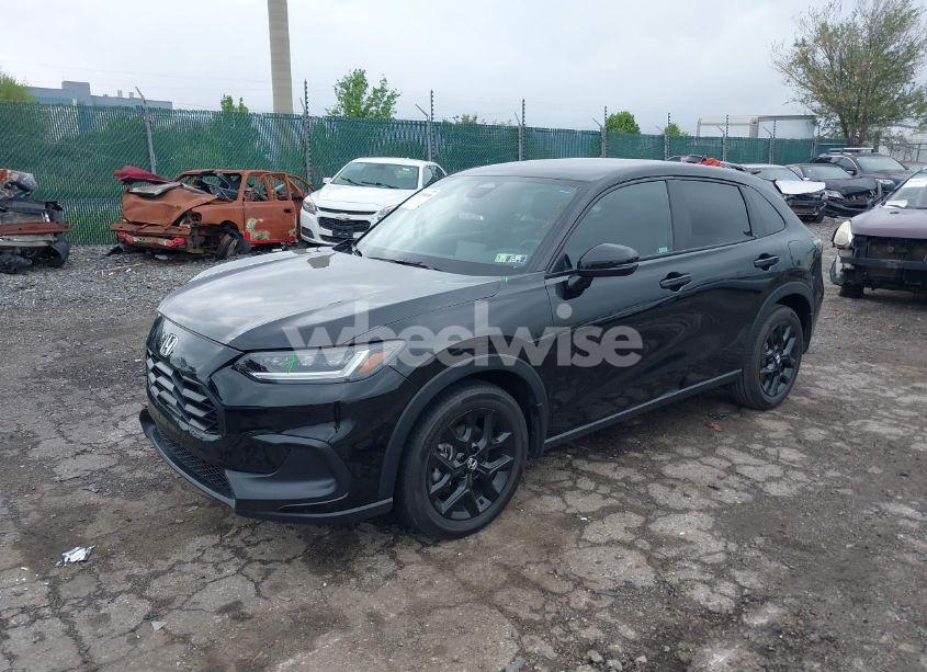 Photo 2 of 2024 Honda Hr-v AWD SPORT/AWD SPORT W/O BSI (VIN 3CZRZ2H54RM728918)