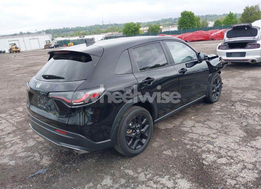 Photo 4 of 2024 Honda Hr-v AWD SPORT/AWD SPORT W/O BSI (VIN 3CZRZ2H54RM728918)