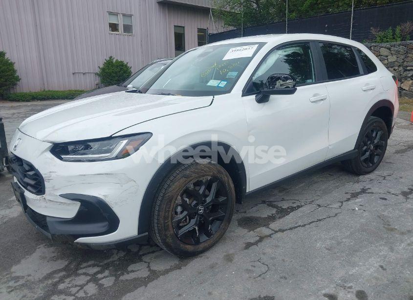 Photo 6 of 2024 Honda Hr-v AWD SPORT/AWD SPORT W/O BSI (VIN 3CZRZ2H54RM741152)