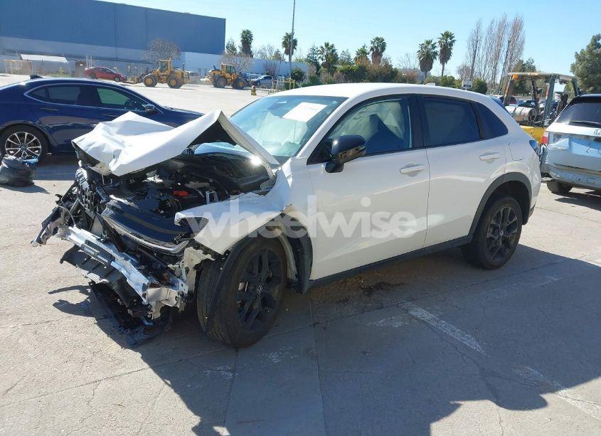 Photo 2 of 2024 Honda Hr-v AWD SPORT/AWD SPORT W/O BSI (VIN 3CZRZ2H54RM784812)