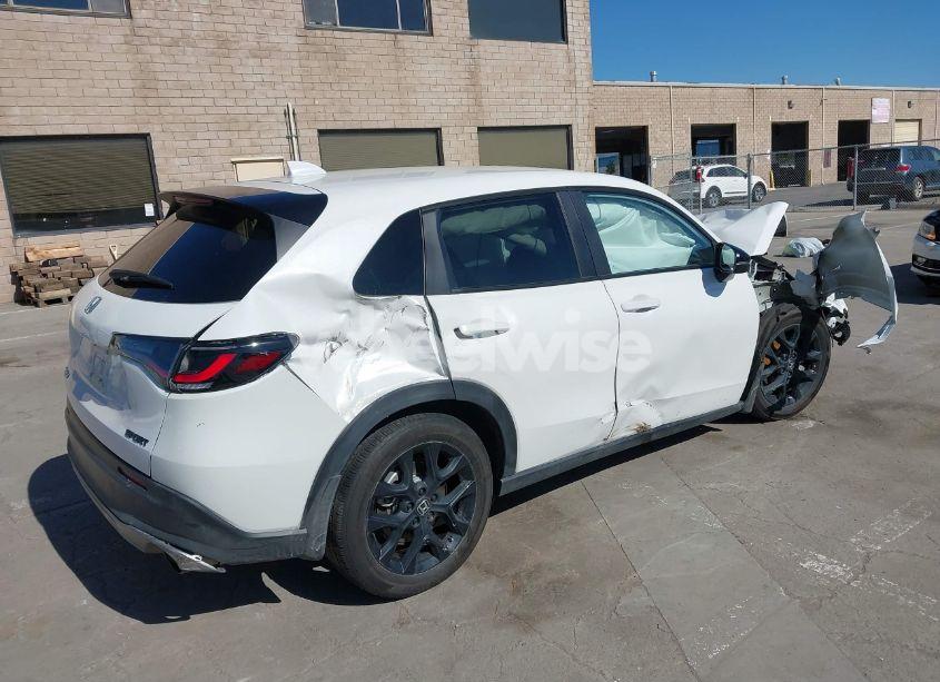 Photo 4 of 2024 Honda Hr-v AWD SPORT/AWD SPORT W/O BSI (VIN 3CZRZ2H54RM784812)