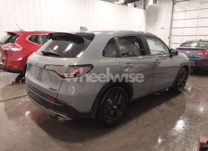 Photo 4 of 2025 Honda Hr-v AWD SPORT (VIN 3CZRZ2H54SM729640)