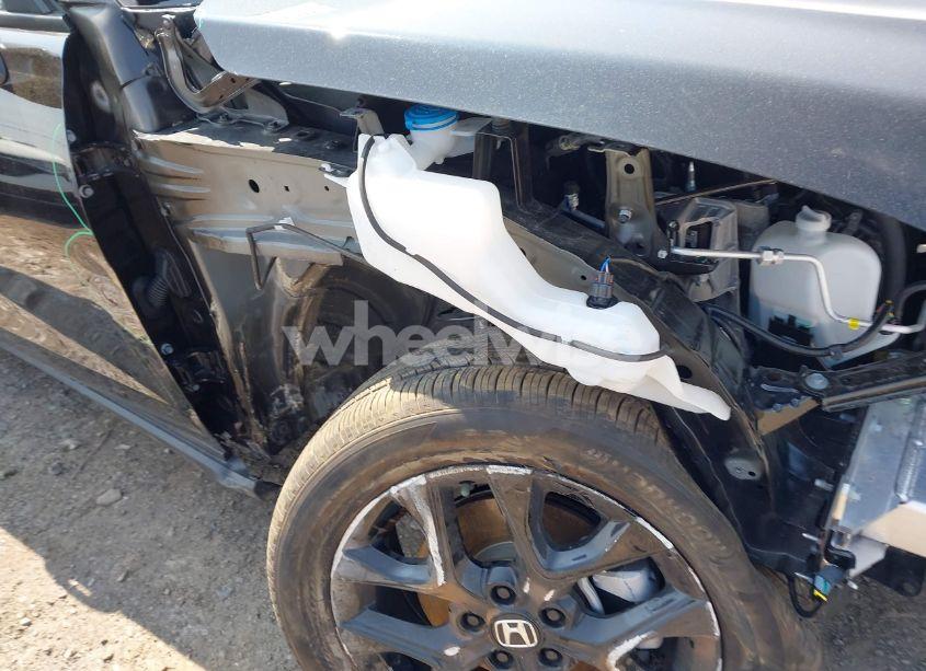 Photo 17 of 2025 Honda Hr-v AWD SPORT (VIN 3CZRZ2H54SM753405)