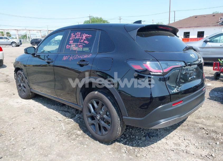 Photo 3 of 2025 Honda Hr-v AWD SPORT (VIN 3CZRZ2H54SM753405)