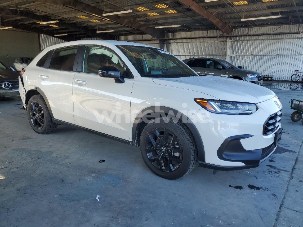 Photo 4 of 2023 HONDA HR-V SPORT N/A (VIN 3CZRZ2H55PM722896)