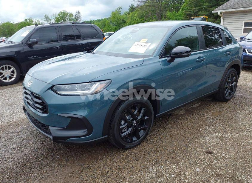 Photo 2 of 2025 Honda Hr-v AWD SPORT (VIN 3CZRZ2H55SM786767)