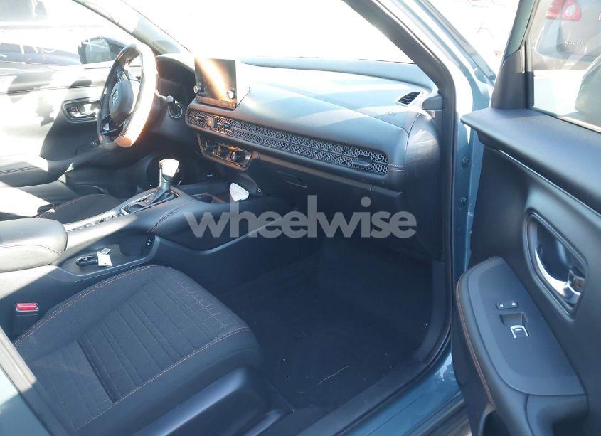 Photo 5 of 2024 Honda Hr-v AWD SPORT/AWD SPORT W/O BSI (VIN 3CZRZ2H56RM704023)