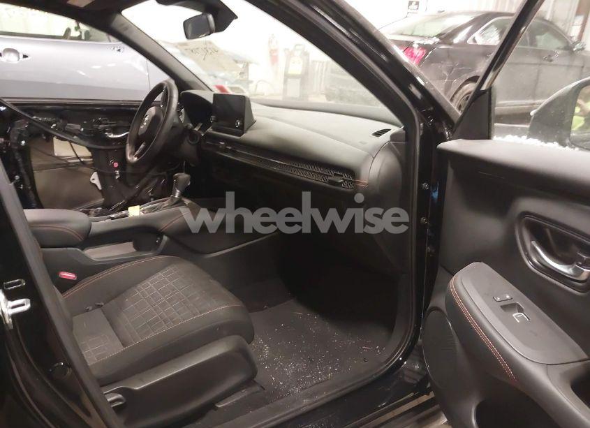 Photo 5 of 2024 Honda Hr-v AWD SPORT/AWD SPORT W/O BSI (VIN 3CZRZ2H56RM726894)