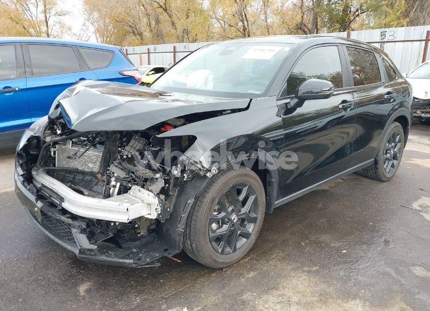 Photo 2 of 2025 Honda Hr-v AWD SPORT (VIN 3CZRZ2H56SM703833)