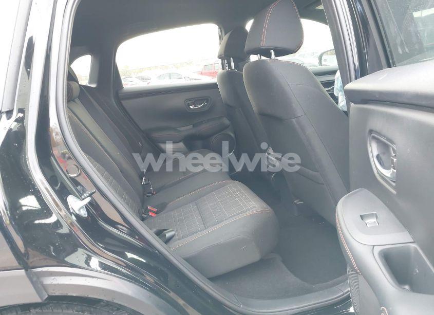 Photo 8 of 2025 Honda Hr-v AWD SPORT (VIN 3CZRZ2H56SM703833)