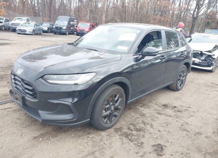 Photo 2 of 2024 Honda Hr-v AWD SPORT/AWD SPORT W/O BSI (VIN 3CZRZ2H57RM707528)