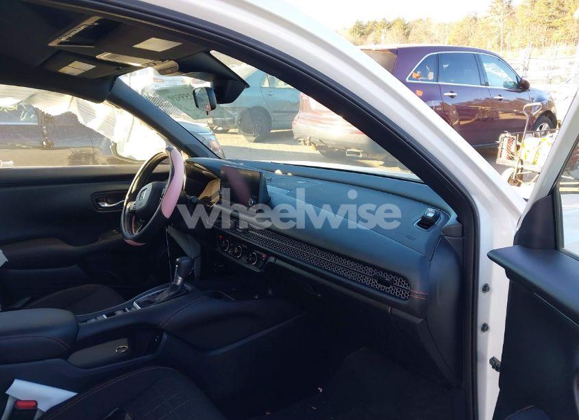 Photo 5 of 2024 Honda Hr-v AWD SPORT/AWD SPORT W/O BSI (VIN 3CZRZ2H57RM725611)