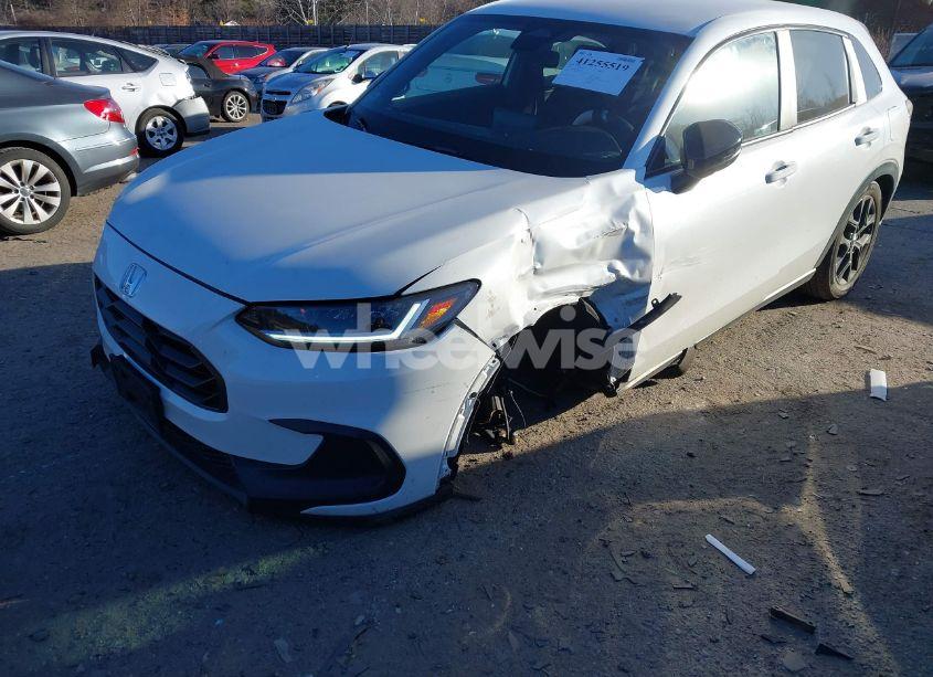 Photo 6 of 2024 Honda Hr-v AWD SPORT/AWD SPORT W/O BSI (VIN 3CZRZ2H57RM725611)