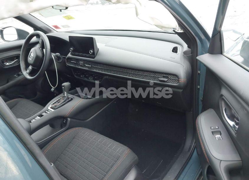 Photo 5 of 2024 Honda Hr-v AWD SPORT/AWD SPORT W/O BSI (VIN 3CZRZ2H58RM726315)