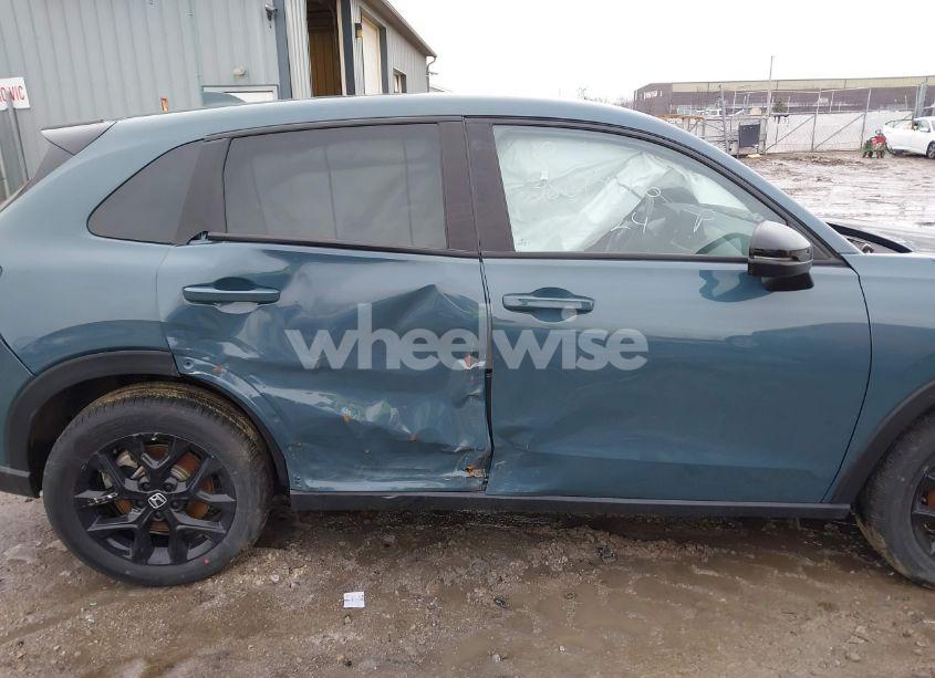 Photo 6 of 2024 Honda Hr-v AWD SPORT/AWD SPORT W/O BSI (VIN 3CZRZ2H58RM726315)
