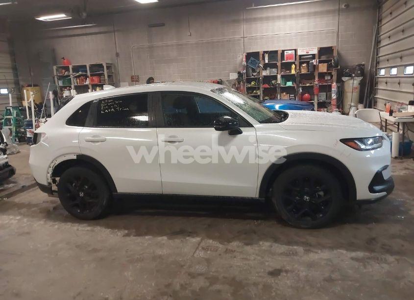 Photo 13 of 2024 Honda Hr-v AWD SPORT/AWD SPORT W/O BSI (VIN 3CZRZ2H58RM769424)