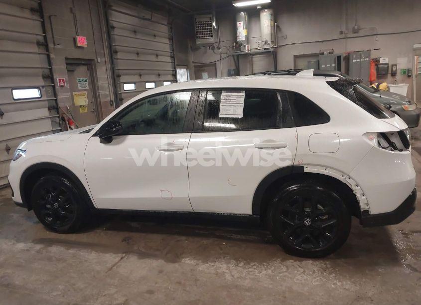 Photo 14 of 2024 Honda Hr-v AWD SPORT/AWD SPORT W/O BSI (VIN 3CZRZ2H58RM769424)