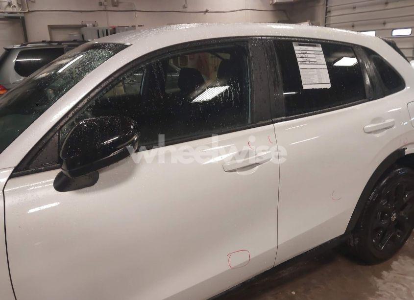Photo 19 of 2024 Honda Hr-v AWD SPORT/AWD SPORT W/O BSI (VIN 3CZRZ2H58RM769424)