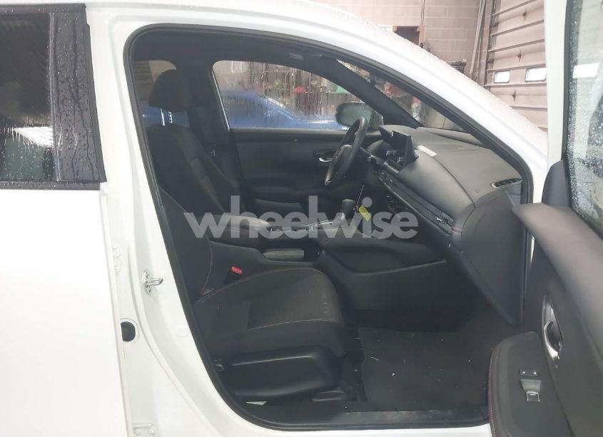 Photo 5 of 2024 Honda Hr-v AWD SPORT/AWD SPORT W/O BSI (VIN 3CZRZ2H58RM769424)