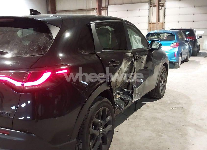 Photo 18 of 2024 Honda Hr-v AWD SPORT/AWD SPORT W/O BSI (VIN 3CZRZ2H58RM782917)