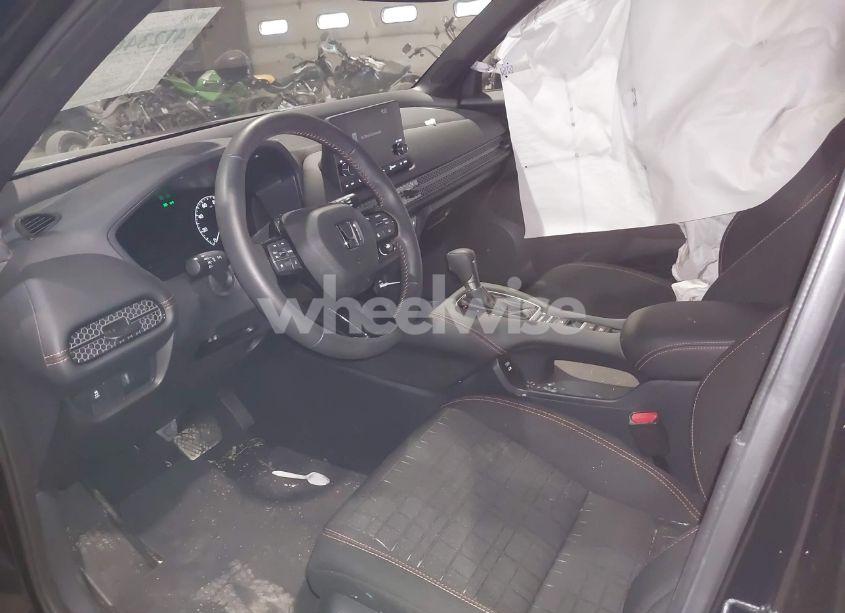 Photo 5 of 2024 Honda Hr-v AWD SPORT/AWD SPORT W/O BSI (VIN 3CZRZ2H58RM782917)