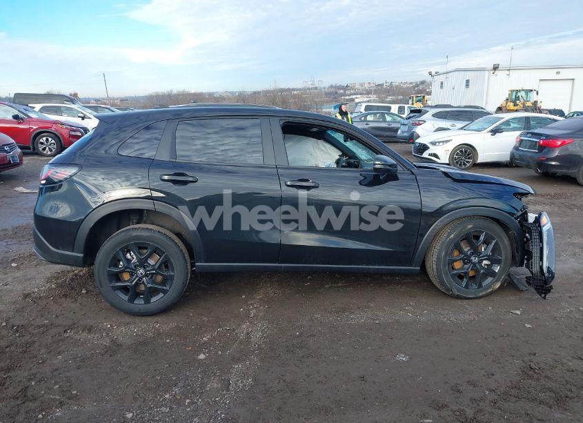 Photo 12 of 2025 Honda Hr-v SPORT (VIN 3CZRZ2H58SM723047)