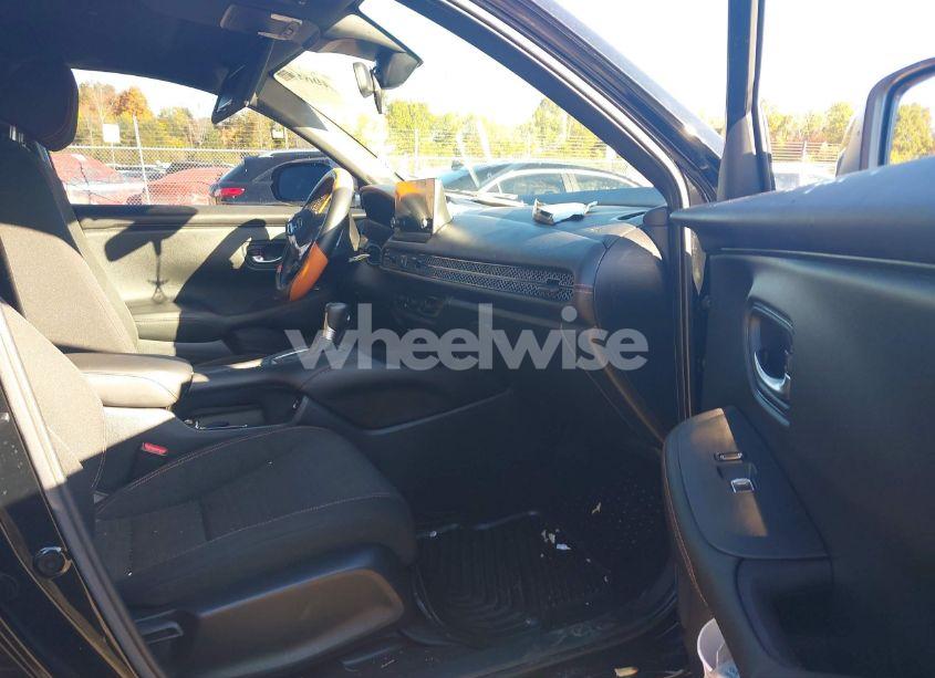 Photo 5 of 2023 Honda Hr-v AWD SPORT (VIN 3CZRZ2H59PM704689)