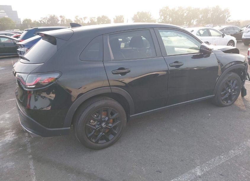 Photo 4 of 2024 Honda Hr-v AWD SPORT/SPORT (VIN 3CZRZ2H59RM704890)