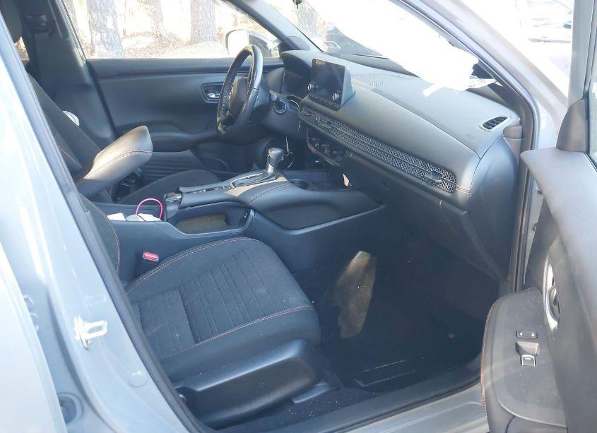 Photo 5 of 2024 Honda Hr-v AWD SPORT/SPORT (VIN 3CZRZ2H59RM714111)